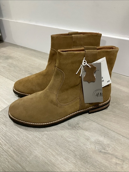 H&M Shoes - Women’s 10, genuine leather ankle booties from H&M. New with tags